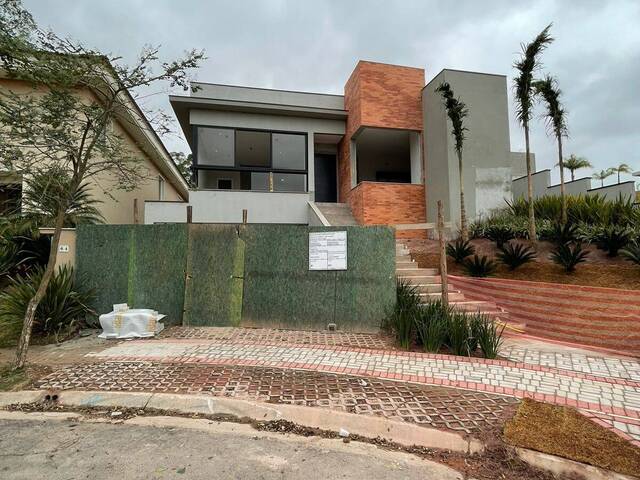 #1068 - Casa para Venda em Santana de Parnaíba - SP