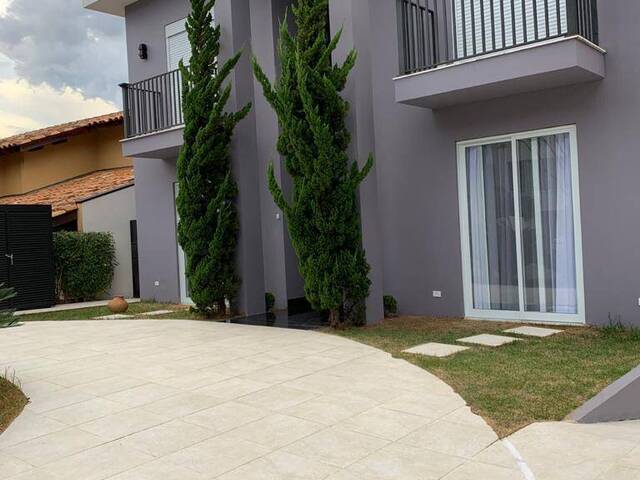 #1087 - Casa para Venda em Santana de Parnaíba - SP