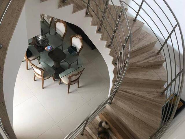 #781 - Casa para Venda em Santana de Parnaíba - SP