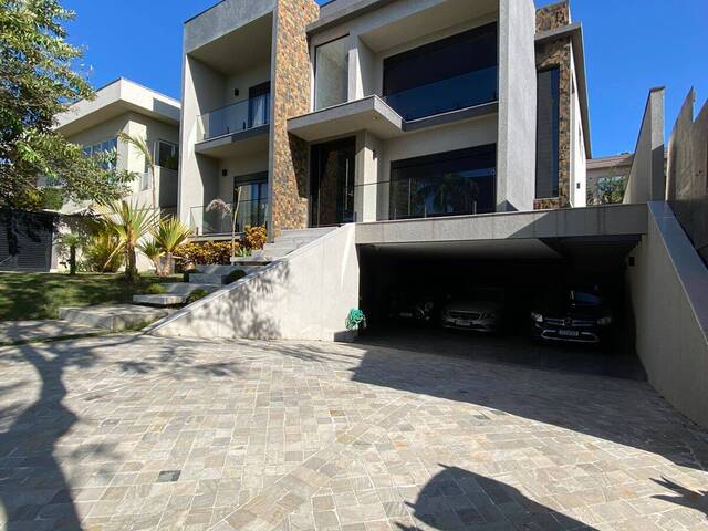 #1350 - Casa para Venda em Santana de Parnaíba - SP