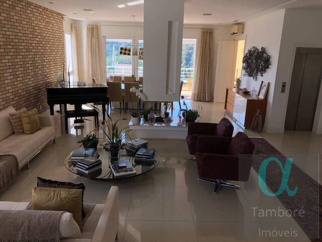 Casa para Venda em Santana de Parnaíba - 2
