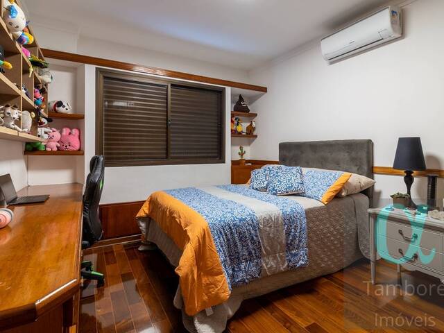 Casa para Venda em Santana de Parnaíba - 4