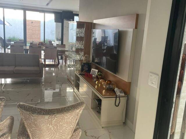 Casa para Venda em Santana de Parnaíba - 4