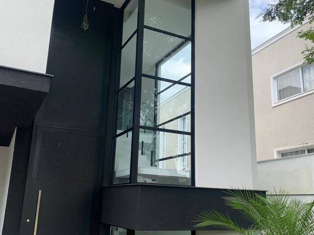 Casa para Venda em Santana de Parnaíba - 4