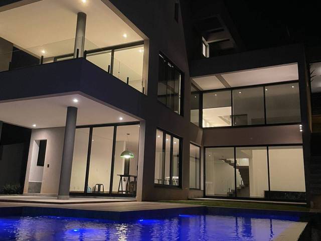 Casa para Venda em Santana de Parnaíba - 3