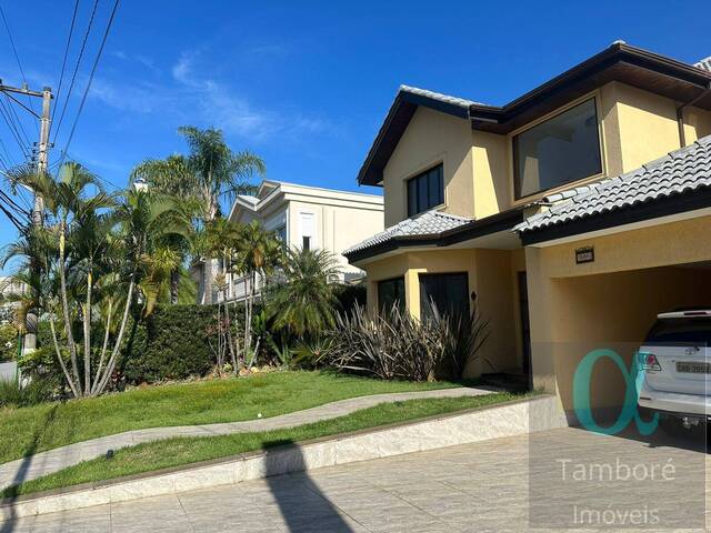 Casa para Venda em Santana de Parnaíba - 2
