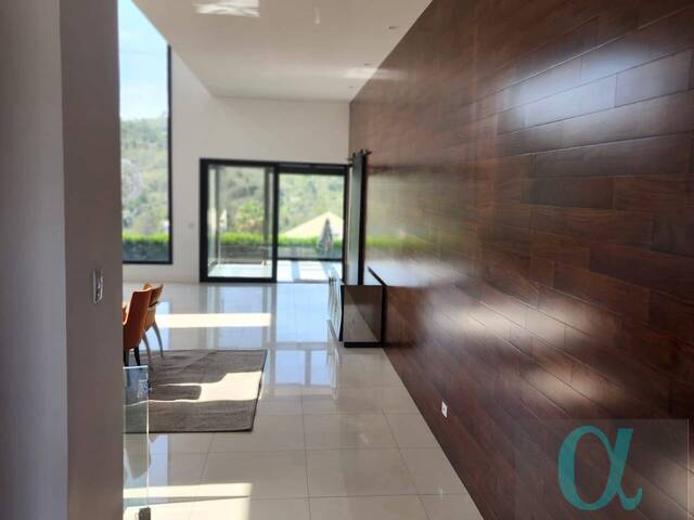 Casa para Venda em Santana de Parnaíba - 4