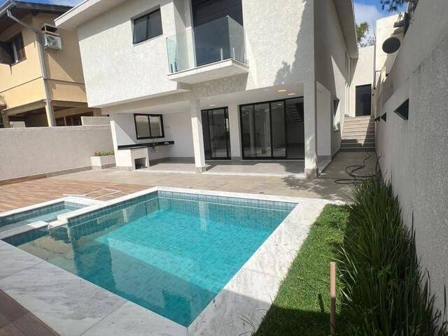 Casa para Venda em Santana de Parnaíba - 5