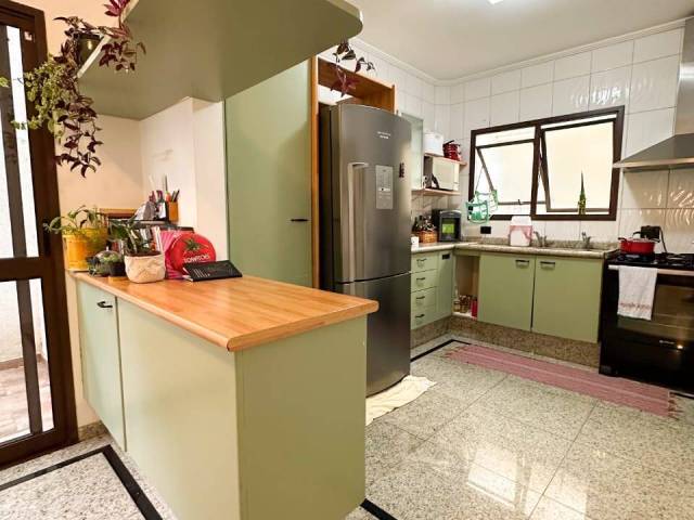 Casa para Venda em Santana de Parnaíba - 4