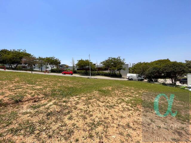Terreno para Venda em Santana de Parnaíba - 4
