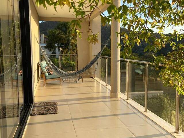 Casa para Venda em Santana de Parnaíba - 5