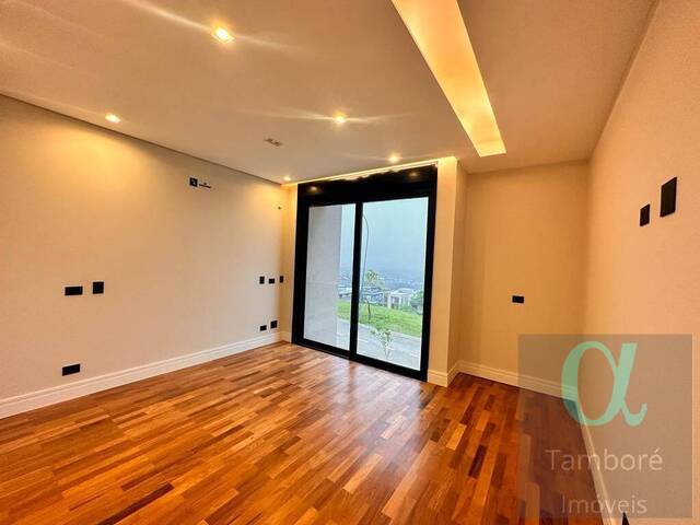 Casa para Venda em Santana de Parnaíba - 5