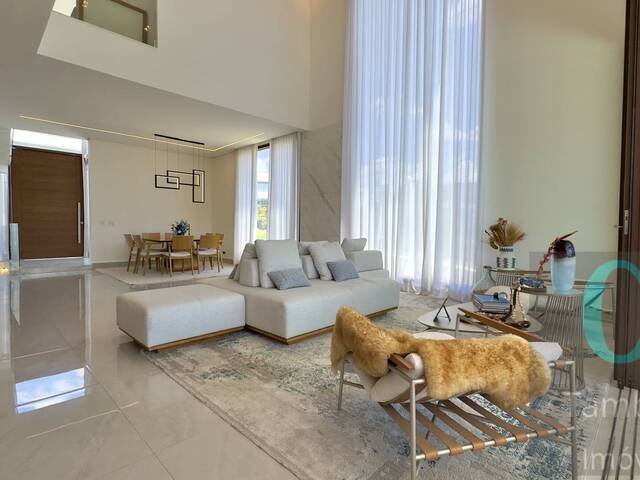 #1918 - Casa para Venda em Santana de Parnaíba - SP