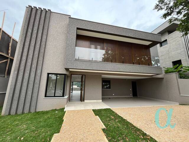 Casa para Venda em Santana de Parnaíba - 2