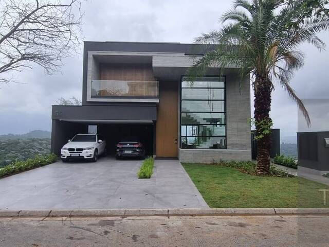 #1961 - Casa para Venda em Santana de Parnaíba - SP