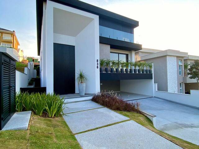 Casa para Venda em Santana de Parnaíba - 3