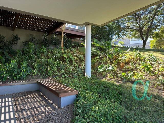 #2001 - Casa para Venda em Santana de Parnaíba - SP