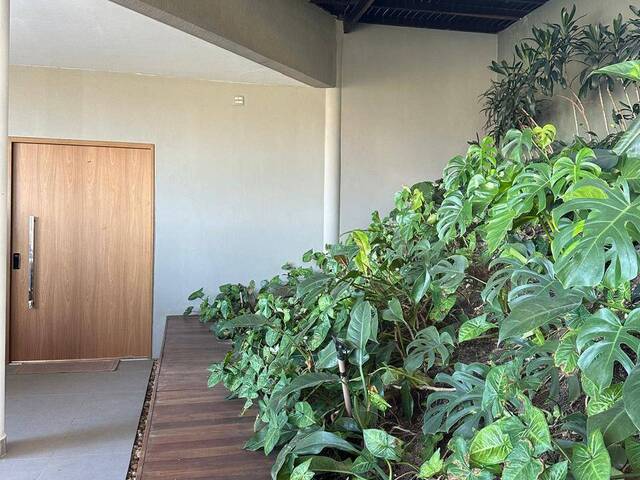 #2001 - Casa para Venda em Santana de Parnaíba - SP