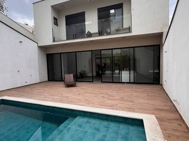 Casa para Venda em Santana de Parnaíba - 5