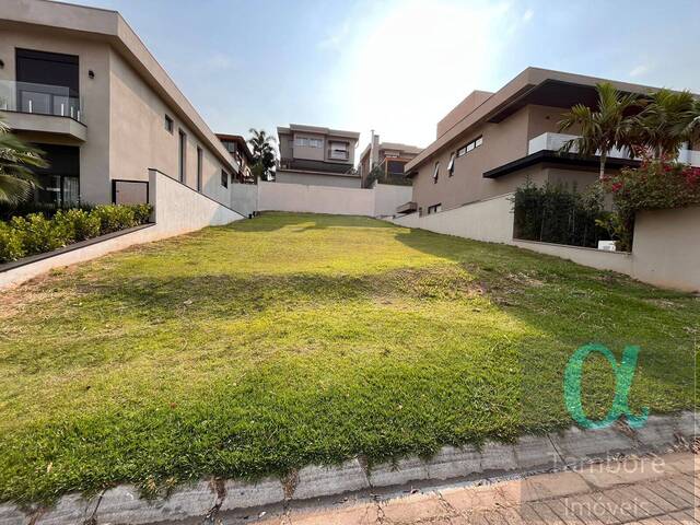 #2077 - Terreno para Venda em Santana de Parnaíba - SP - 2