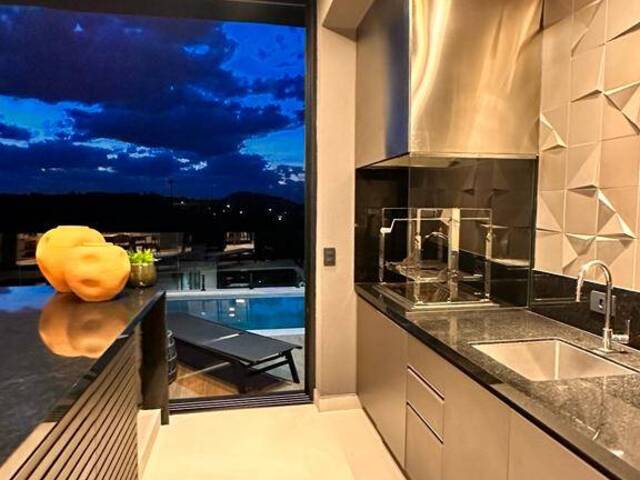 #2162 - Casa para Venda em Santana de Parnaíba - SP - 2