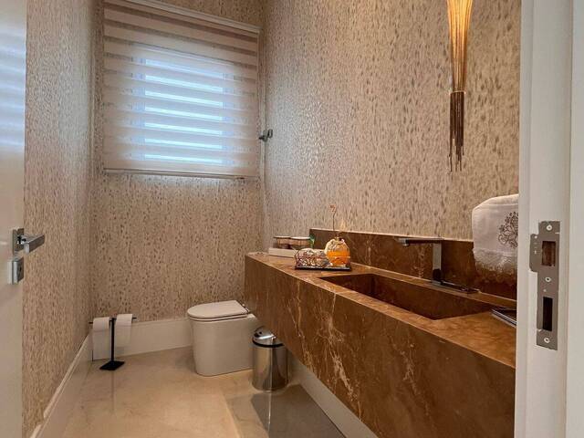 Casa para Venda em Santana de Parnaíba - 5
