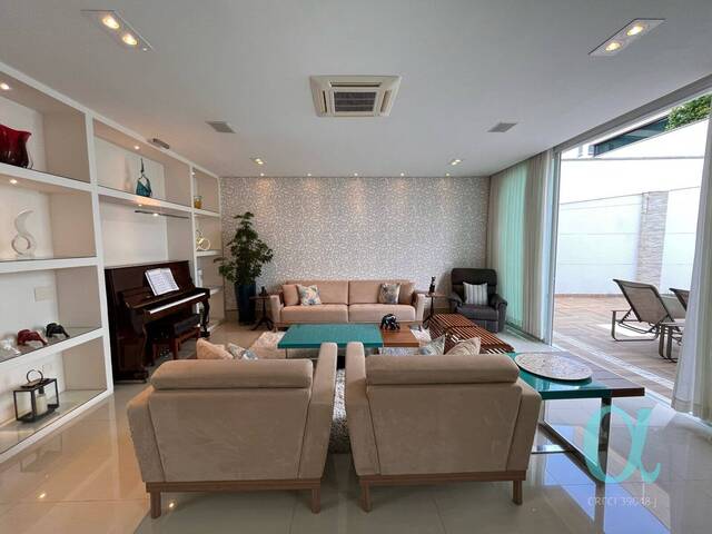 Casa para Venda em Santana de Parnaíba - 4