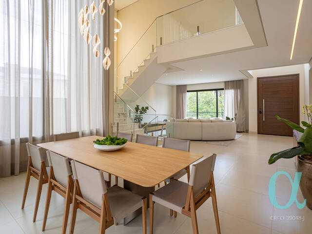 Casa para Venda em Santana de Parnaíba - 4