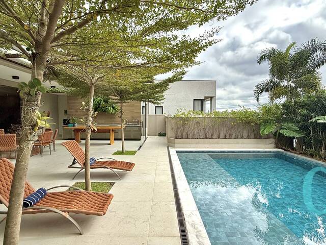 Casa para Venda em Santana de Parnaíba - 2