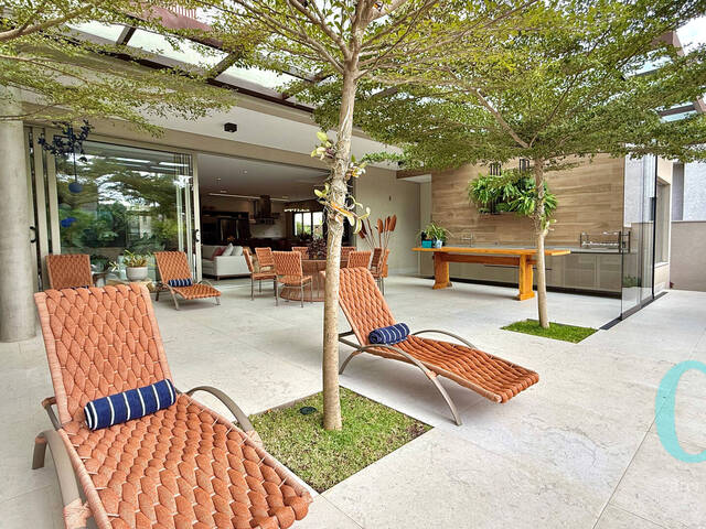 Casa para Venda em Santana de Parnaíba - 1