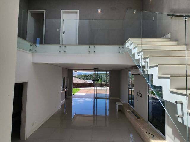 Casa para Venda em Santana de Parnaíba - 5