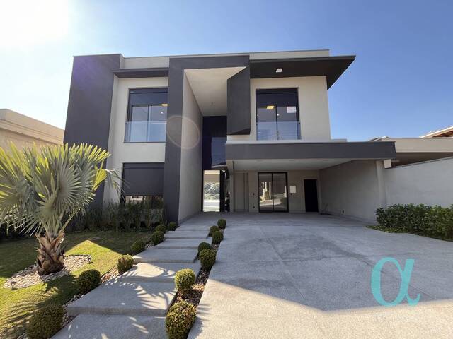 #1490 - Casa para Venda em Santana de Parnaíba - SP