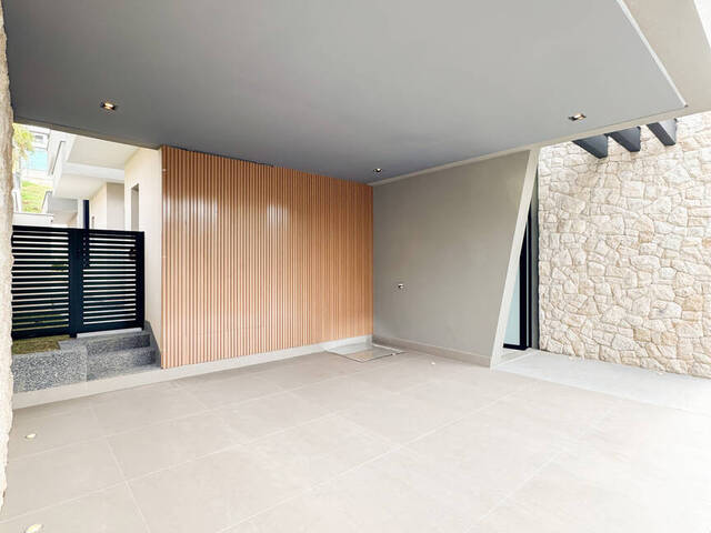 #2141 - Casa para Venda em Santana de Parnaíba - SP