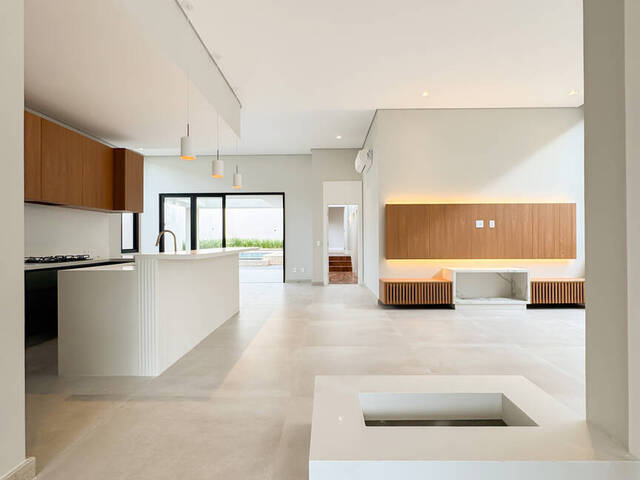 Casa para Venda em Santana de Parnaíba - 5