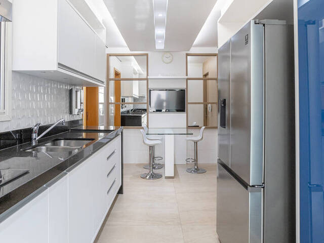 Apartamento para Venda em Santana de Parnaíba - 4