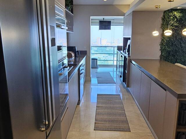 Apartamento para Venda em Santana de Parnaíba - 4