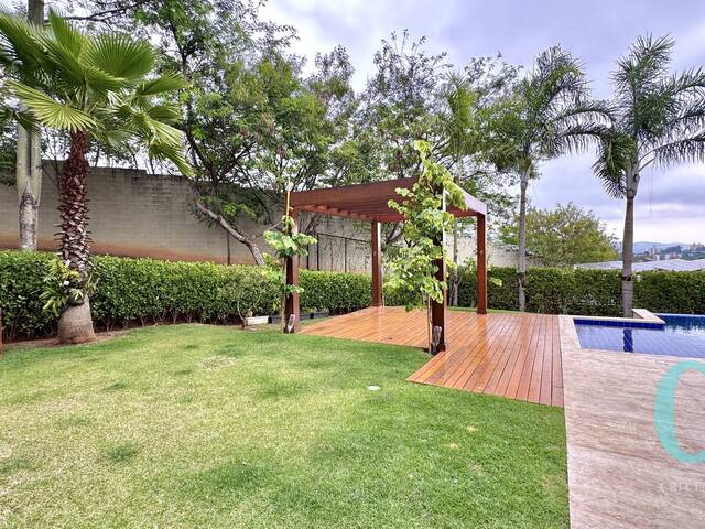 Casa para Venda em Santana de Parnaíba - 5