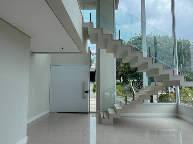 Casa para Venda em Santana de Parnaíba - 5