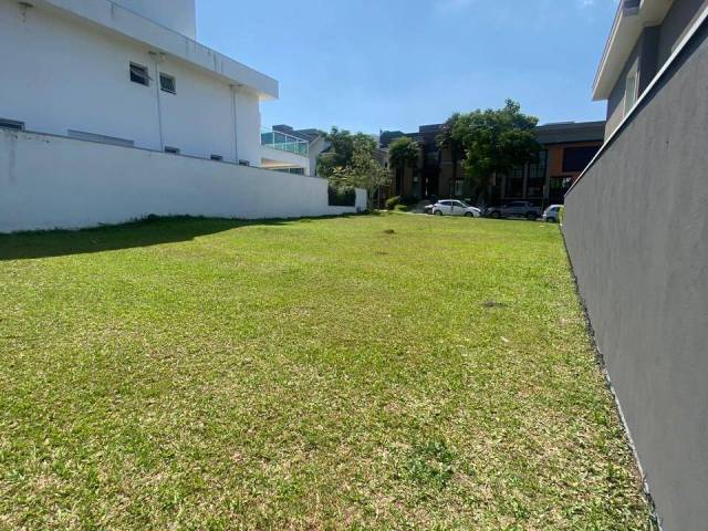 Terreno para Venda em Santana de Parnaíba - 5