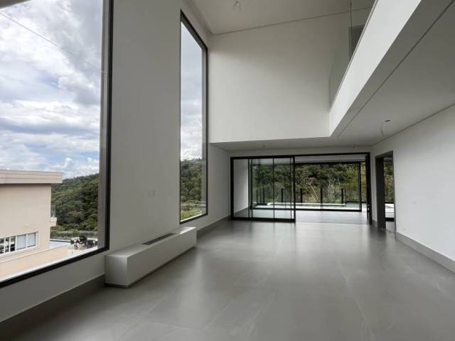 Casa para Venda em Santana de Parnaíba - 5