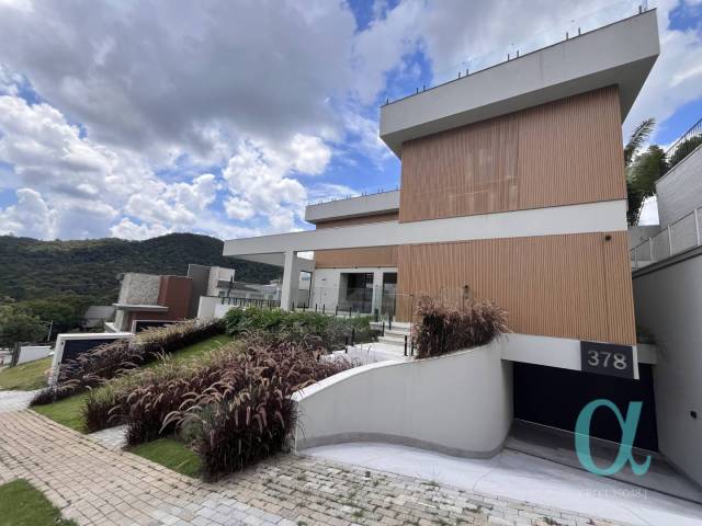 Casa para Venda em Santana de Parnaíba - 3