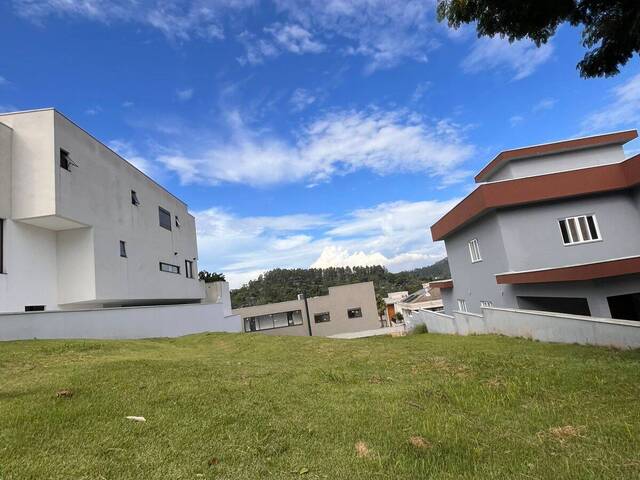 Terreno para Venda em Santana de Parnaíba - 4