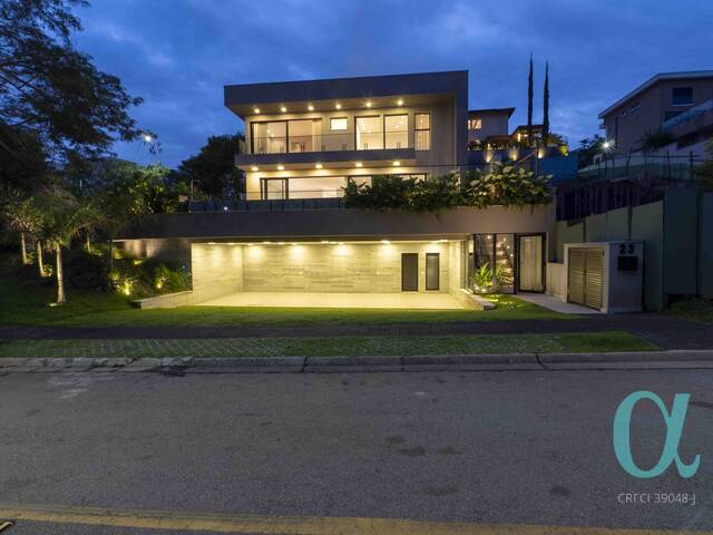 Casa para Venda em Santana de Parnaíba - 2