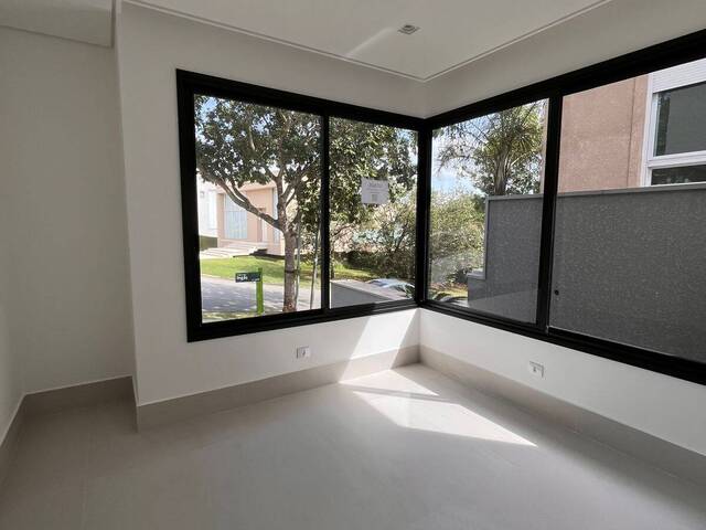 Casa para Venda em Santana de Parnaíba - 5