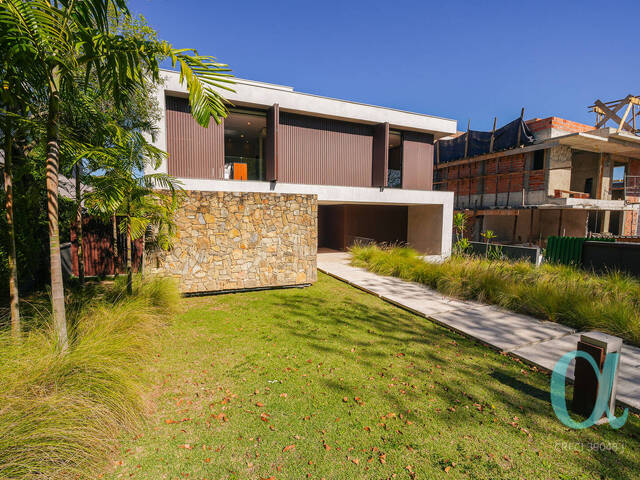 #2402 - Casa para Venda em Santana de Parnaíba - SP - 2