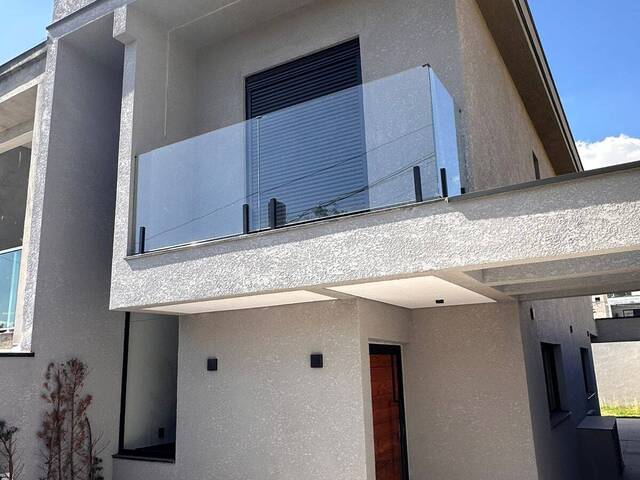 Casa para Venda em Santana de Parnaíba - 3