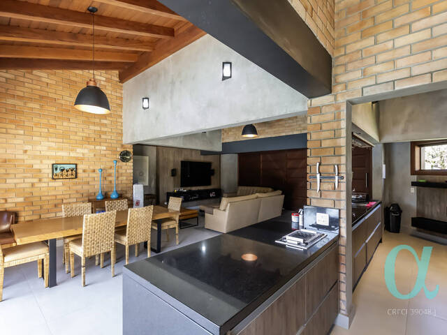 Casa para Venda em Santana de Parnaíba - 3