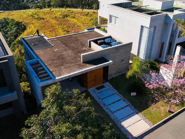 Casa para Venda em Santana de Parnaíba - 3