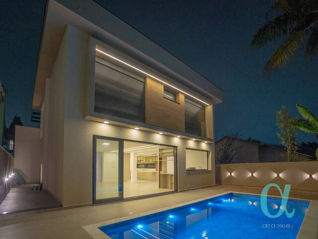 Casa para Venda em Santana de Parnaíba - 3