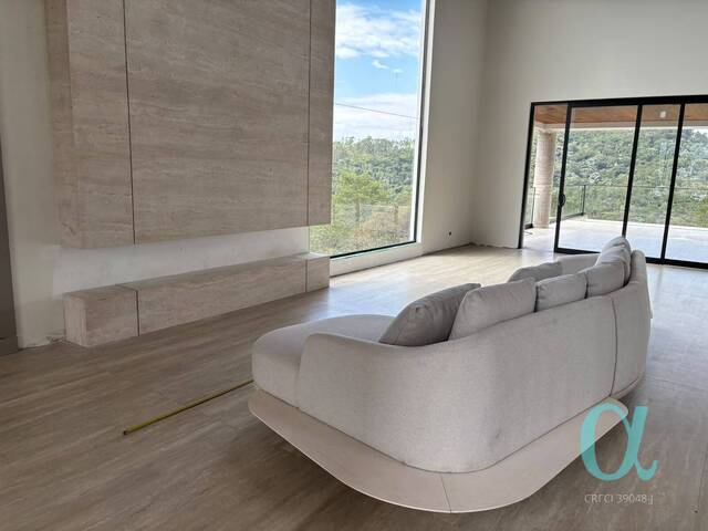 Casa para Venda em Santana de Parnaíba - 5
